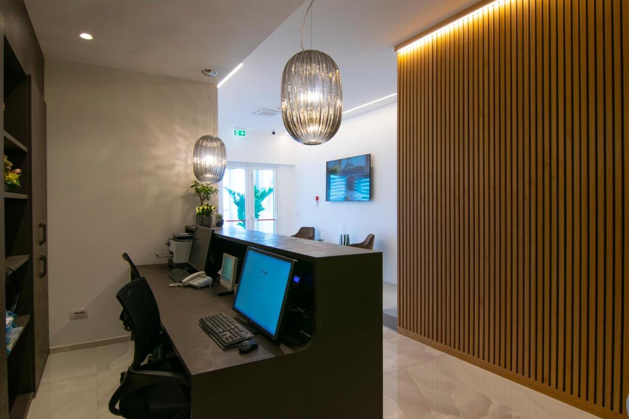 Residence Flow-R Riccione Buitenkant foto