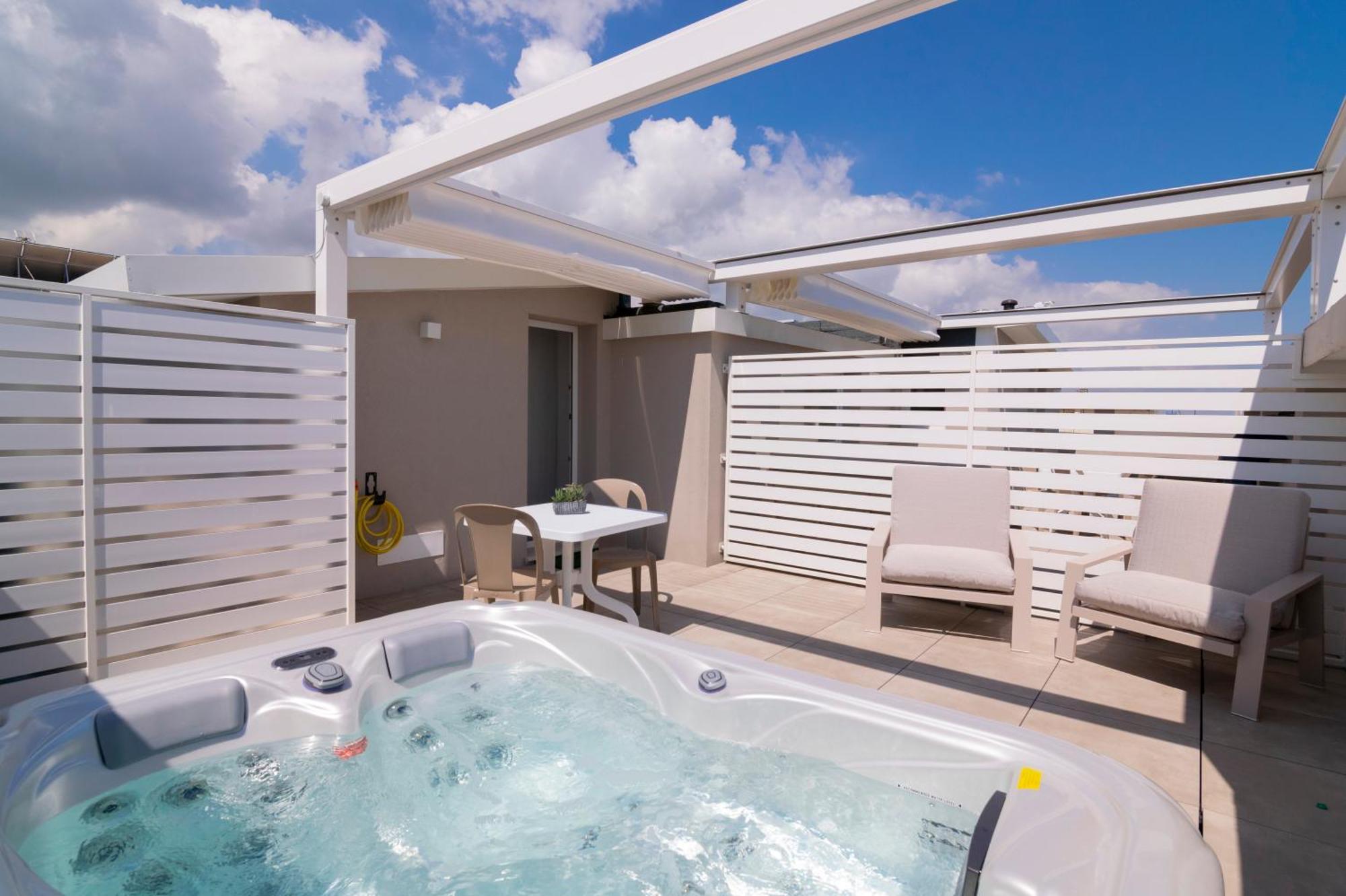 Residence Flow-R Riccione Buitenkant foto